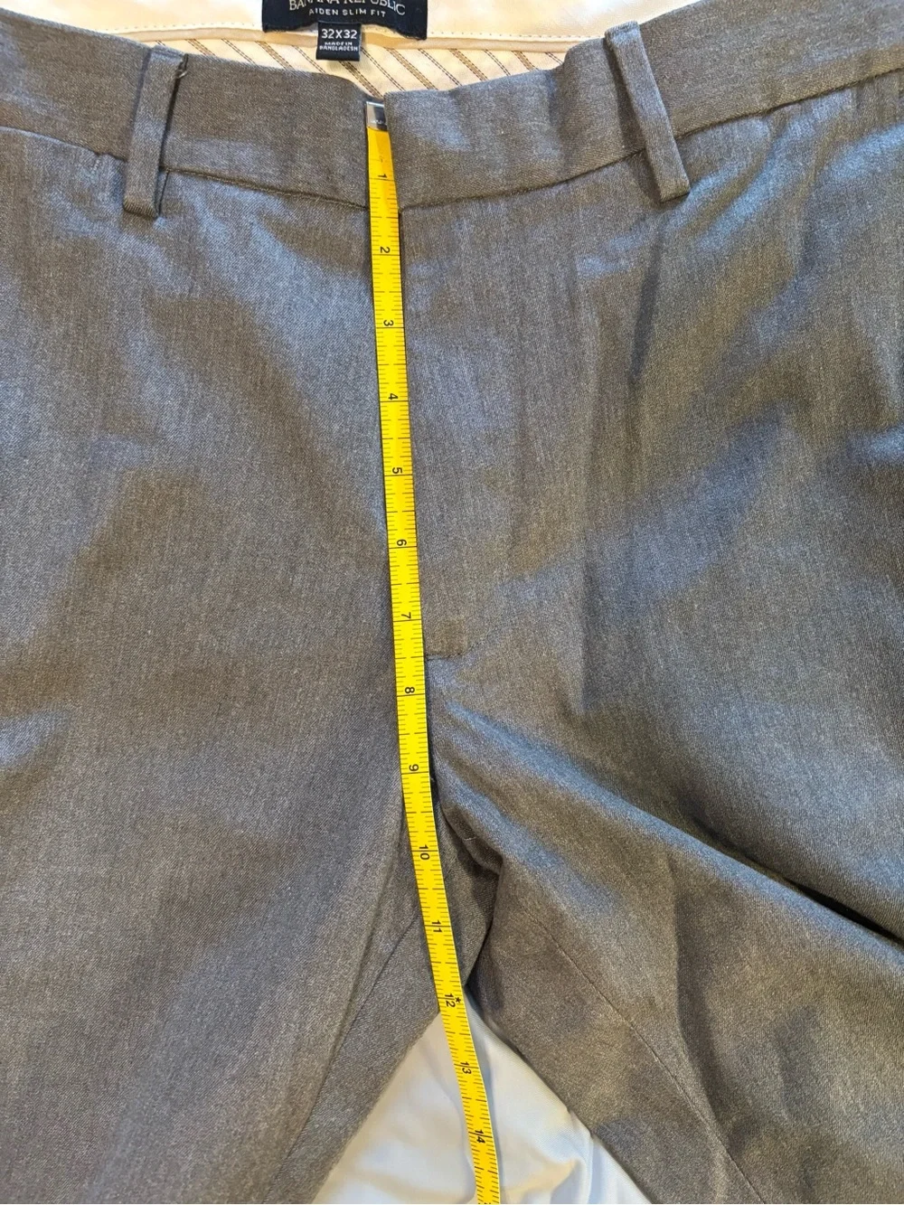 Banana Republic rapid movement chino 32x32